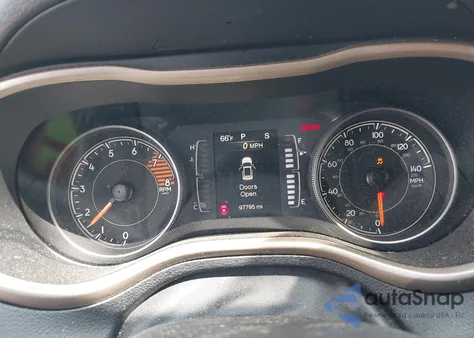 2017 Jeep Cherokee Latitude 4X4 из США, поврежденный, VIN 1C4PJMCS7HD219932